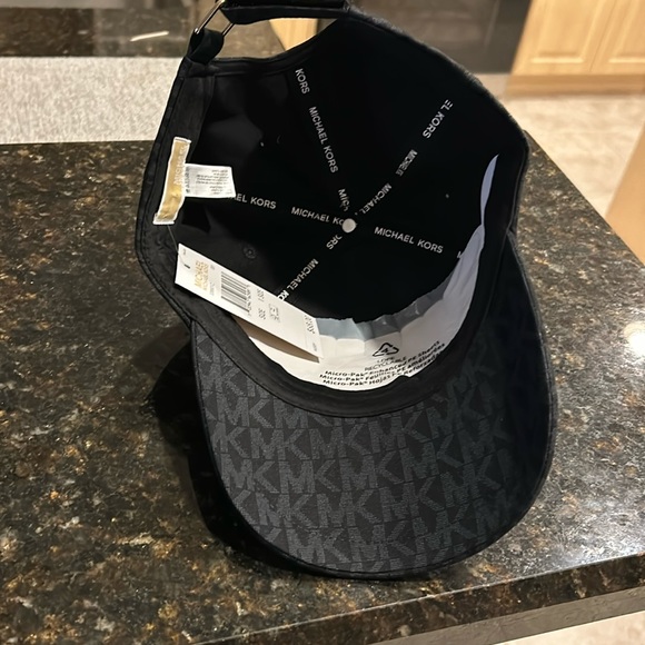 BNWT Michael Kors MK Logo cap - Picture 5 of 6